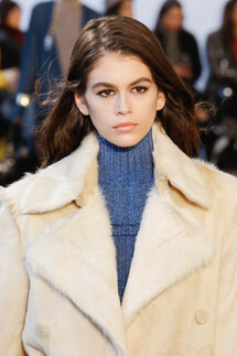 Details Chloé Fall 2018 Ready-to-Wear , Детали коллекции Хлоя осень зима 2018 , Fashion show , неделя моды в Париже , PFW , Paris Fashion Week , Mainstyles